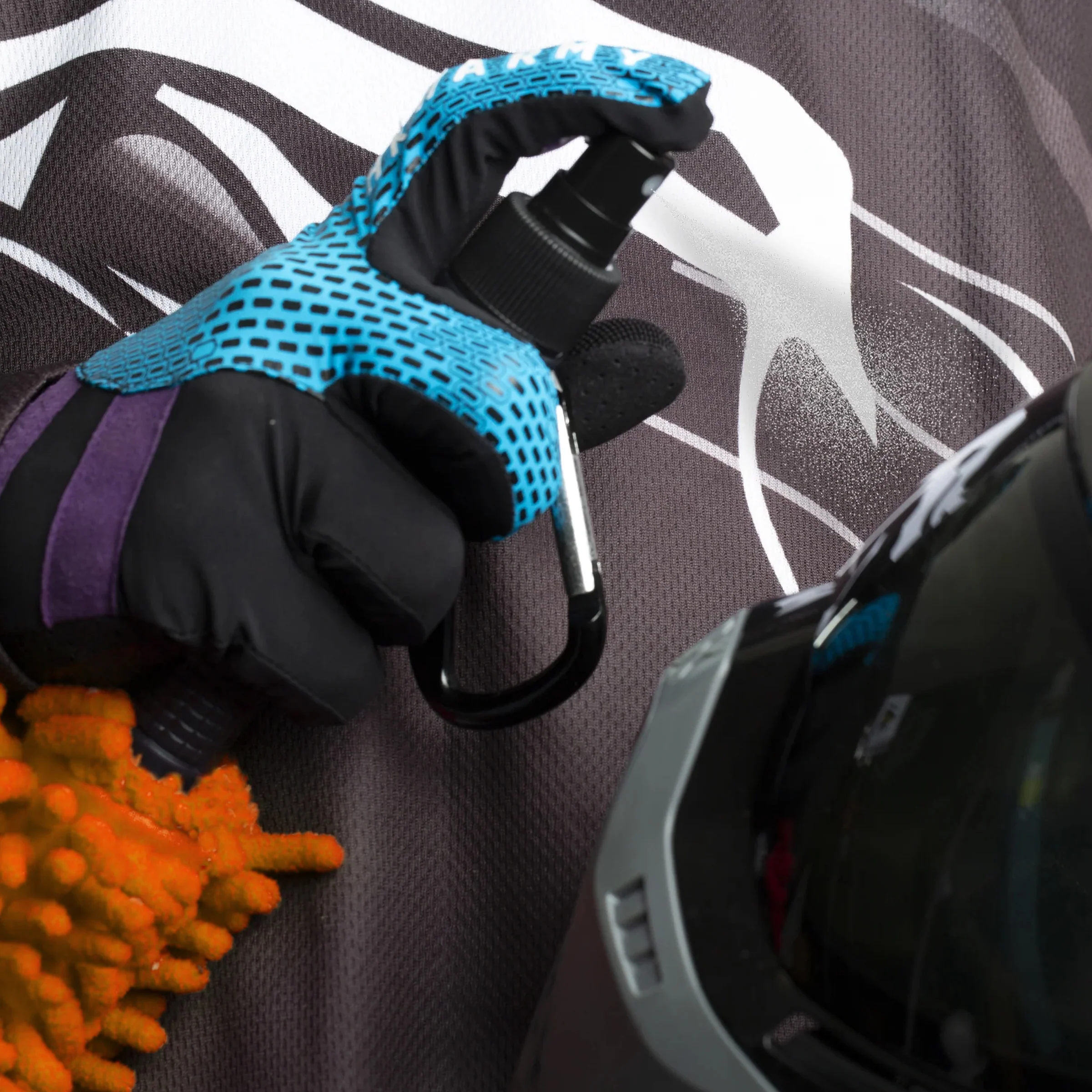 Thumb 4